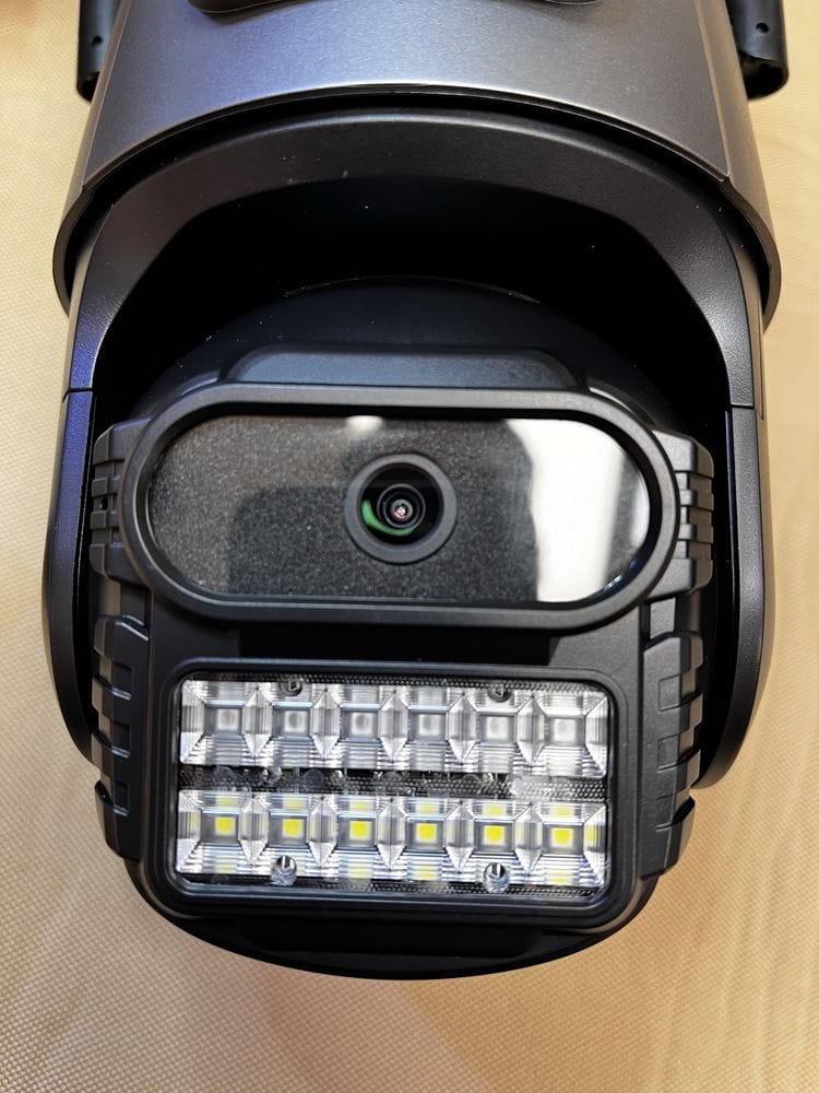 Rotirajuća vanjska PTZ ICSEE kamera sa dvije glave