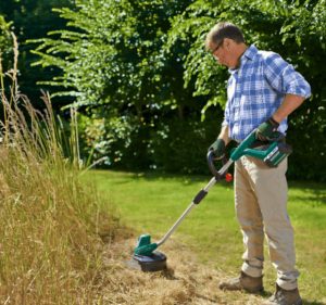 AKU trimer za travu sa 2 baterije